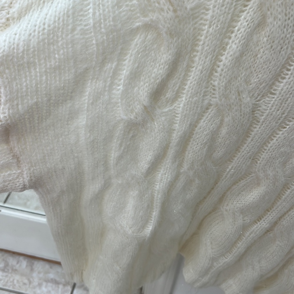 NEW Tularosa Cream Turtleneck Sweater - Picture 9 of 14